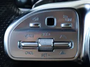 Mercedes-Benz EQC 400 4MATIC Business Solution AMG 80 kWh l Trekhaak l Keyless l Stoelverwarming