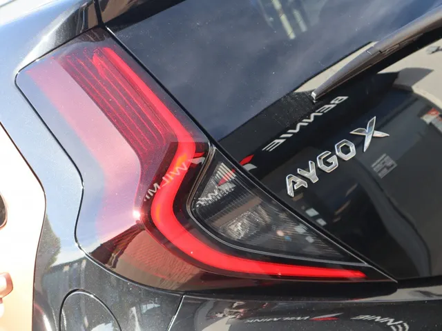 Toyota Aygo X Hybrid 115 pulse Bi-Tone | Easy Pack