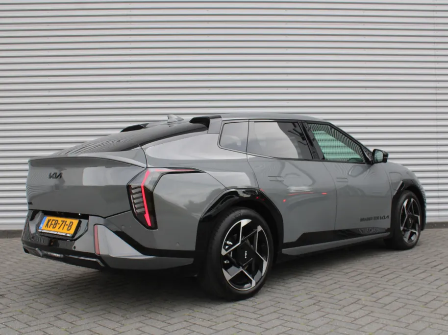 Kia EV4 Fastback GT-PlusLine 81.4 kWh | Nieuw | Direct leverbaar | Actieradius tot 612 km (WLTP) | Prijs is incl. inruilvoordeel | 18% bijtelling |