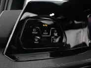 Volkswagen Golf 1.4 245pk DSG eHybrid GTE · Panoramadak · Camera · Apple/Android Car Play · Stoelverwarming · Navigatie · P-Sensoren · Park Assist · 19'' Inch ·