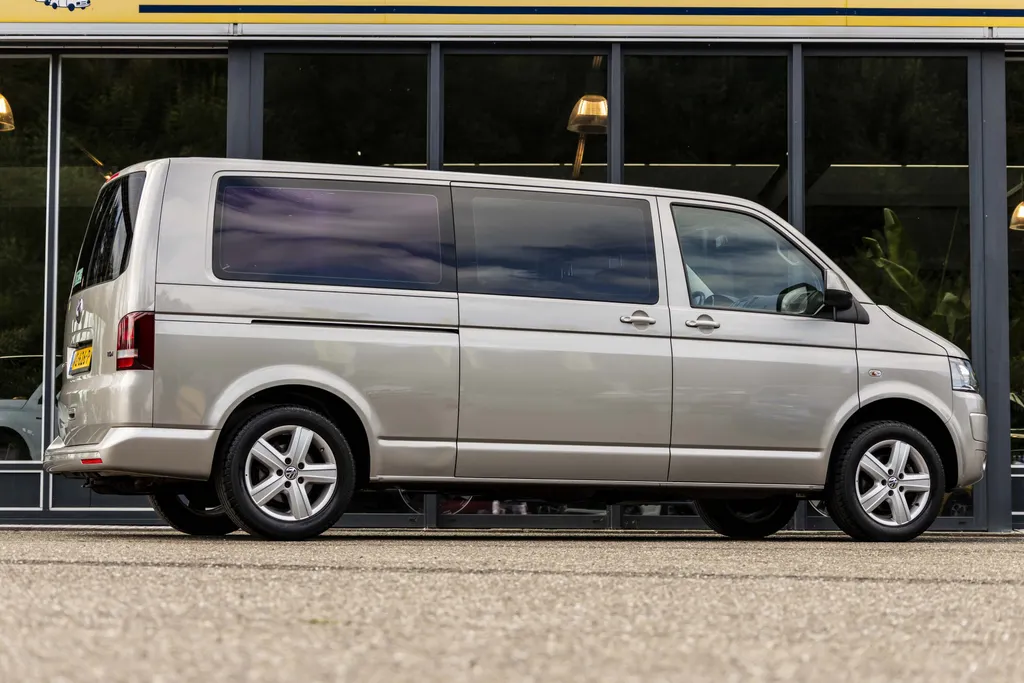 Volkswagen Transporter 2.0 TDI L2H1 Invalide uitvoering / aanpassing
