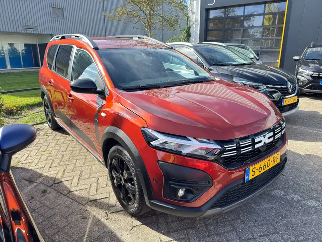 Dacia Jogger 1.0 TCe 100 ECO-G Extreme 5p. | Camera | Android Auto/Apple Carplay | Sensoren | Cruise | Climat