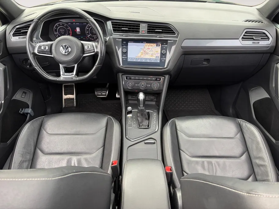 Volkswagen Tiguan Allspace 1.4 TSI Highline 7p. *Automaat*Navi*Schuif/kanteldak*Climate Control*Trekhaak*Stoelverwarming*Lederen bekleding*Parkeerhulp*Elekt. Achterklep*Vol opties!