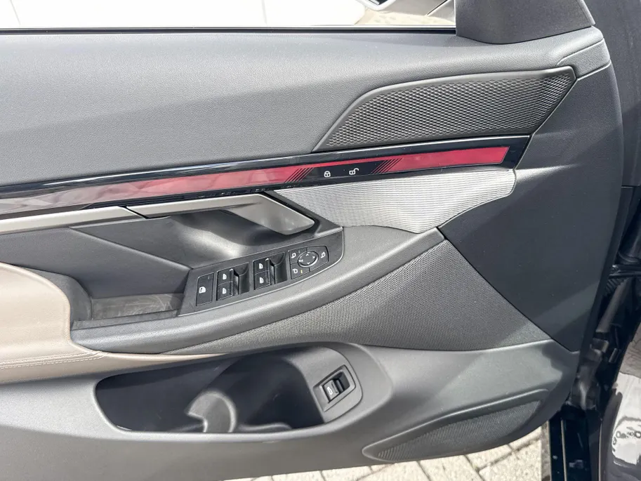BMW i5 Sedan eDrive40