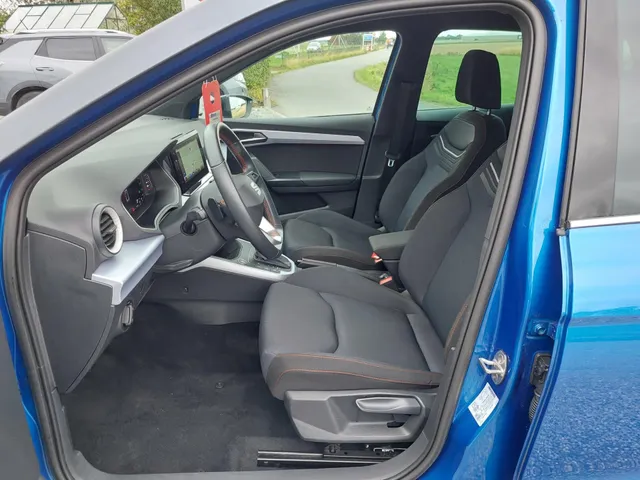 SEAT Arona 1.0 EcoTSI FR Business Connect PDC V+A | rijklaarprijs !!