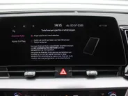Kia Sportage 1.6 T-GDi Hybrid Dark Edition | Stuur-/stoelverwarming v+a | Camera | Elek. stoelverstelling | 18' LM | Cruise adapt. | Navi | Clima | Half leer/suède |
