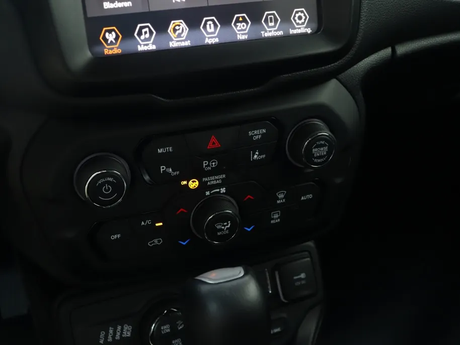 Jeep Renegade 4xe 240 PK Hybrid S | Navi | Carplay | LED | Trekhaak | 19'