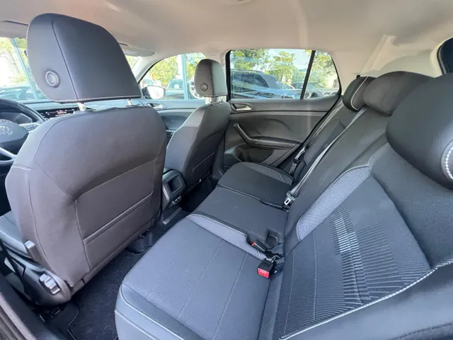 Volkswagen T-Cross 1.0 TSI Life AUTOMAAT | APPLE CARPLAY / ANDROID AUTO | 17 INCH | ADAPTIVE CRUISE CONTROL | ALL SEASON BANDEN | 7 DSG | NED. AUTO |
