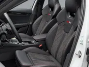 Škoda Octavia Combi 1.4 TSI RS iV PHEV 245pk DSG Business · Trekhaak inklap · Panoramadak · Camera · Head-Up Display · Dodehoeksensor · Keyless · Matrix LED ·