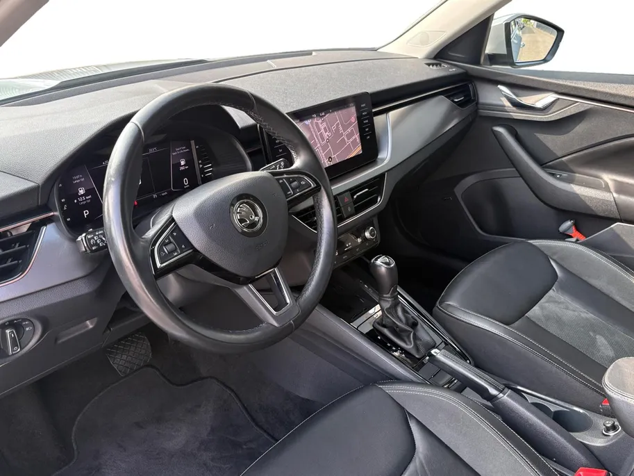 Škoda Kamiq 1.0 TSI Business Edition | Navi | Parkeersensoren V+A | Virtual Cockpit | Lichtmetalen Velgen | Premium Sound System | Keyless Go | Apple Carplay | Android Auto | 12 maanden Bovag Garantie