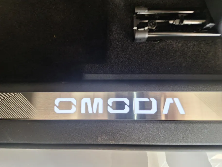 Omoda 9 9 PHEV Premium Panoramadak - 1100KM Bereik