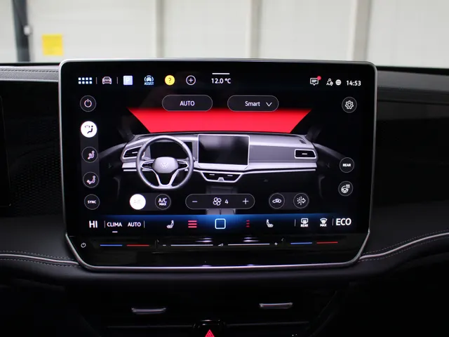 Volkswagen Passat Variant 1.5 eHybrid Business Trekhaak | Navigatie | Stoelverwarming | Head-Up Display |