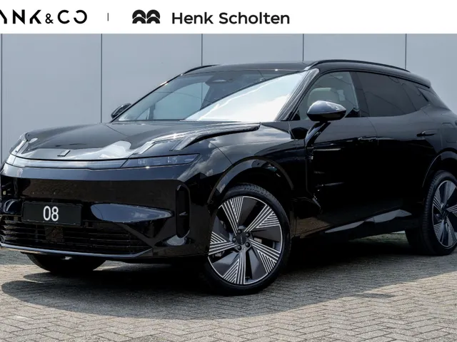 Lynk & Co 08