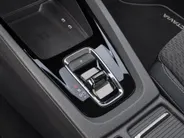 Škoda Octavia Combi 1.4 TSI iV PHEV 204pk DSG Business Edition Plus · Trekhaak · Head-Up Display · Stuur- & Stoelverwarming · Keyless · Apple/Android Car Play · Elek. Bestuurdersstoel + Geheugen ·