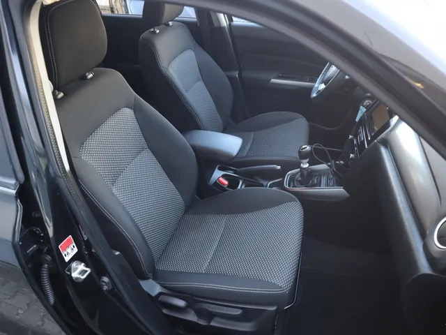 Suzuki Vitara 1.4 BoosterJet Select Hybrid Trekhaak | AllSeasons | Carplay