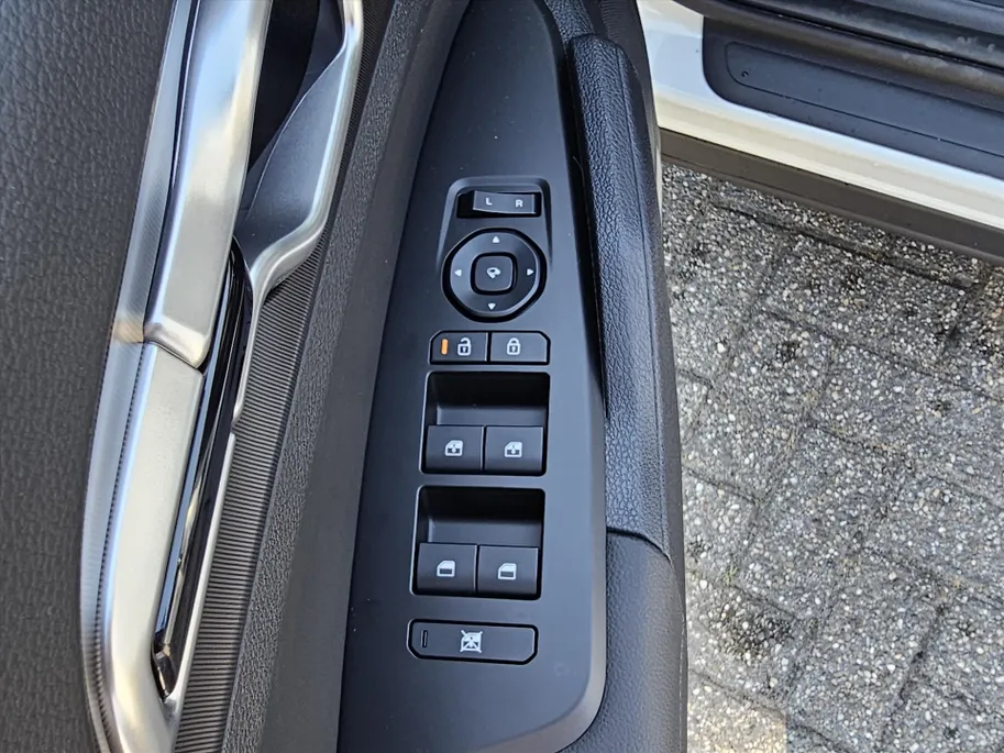 Kia Sportage 1.6 T-GDi Hybrid Black Edition Advanced |Schuifdak |Uniek!
