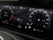 Volkswagen Tiguan 1.5 204pk DSG eHybrid R-Line Edition · Panoramadak · Wegklapbare Trekhaak · 360 Camera · Massage · 19'' Inch · Garantie t/m 15-09-2030 of 100.000km