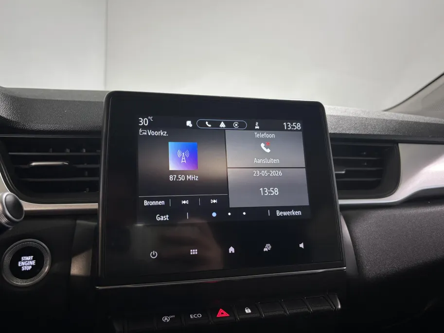 Renault Captur 90PK TCe Zen | Trekhaak | Lichtmetalen Velgen | Privacy Glass | Apple CarPlay/Android Auto | Airco | Cruise Control | Armsteun | Elektrsiche Ramen & Spiegels |