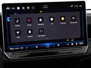Volkswagen Passat Variant R-Line Edition 1.5 eHybrid 272 PK versn. DSG · Assistance Pakket Plus · Black Style Pakket Plus · Multimedia Pakket Plus · Trekhaak inklapbaar, met elektrische ontgrendeling, incl. Trailer Assist ·