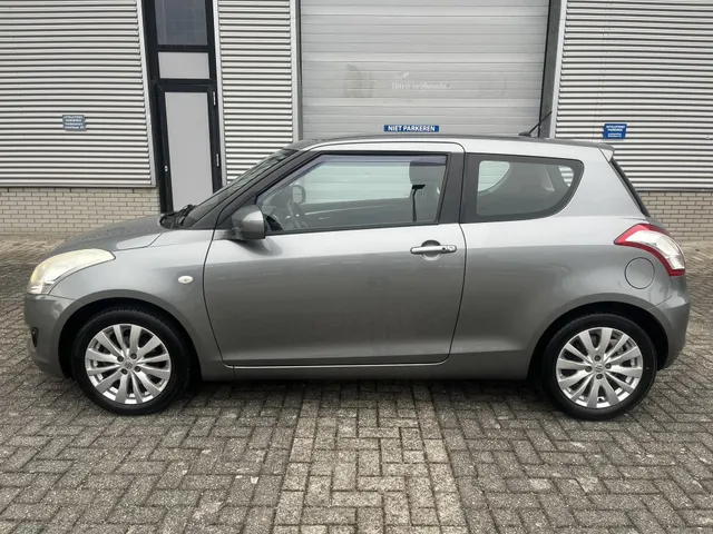 Suzuki Swift 1.2 Exclusive EASSS Meest Luxe uitvoering| Dealer onderhouden|1 jaar garantie!!!| Rijklaarprijs