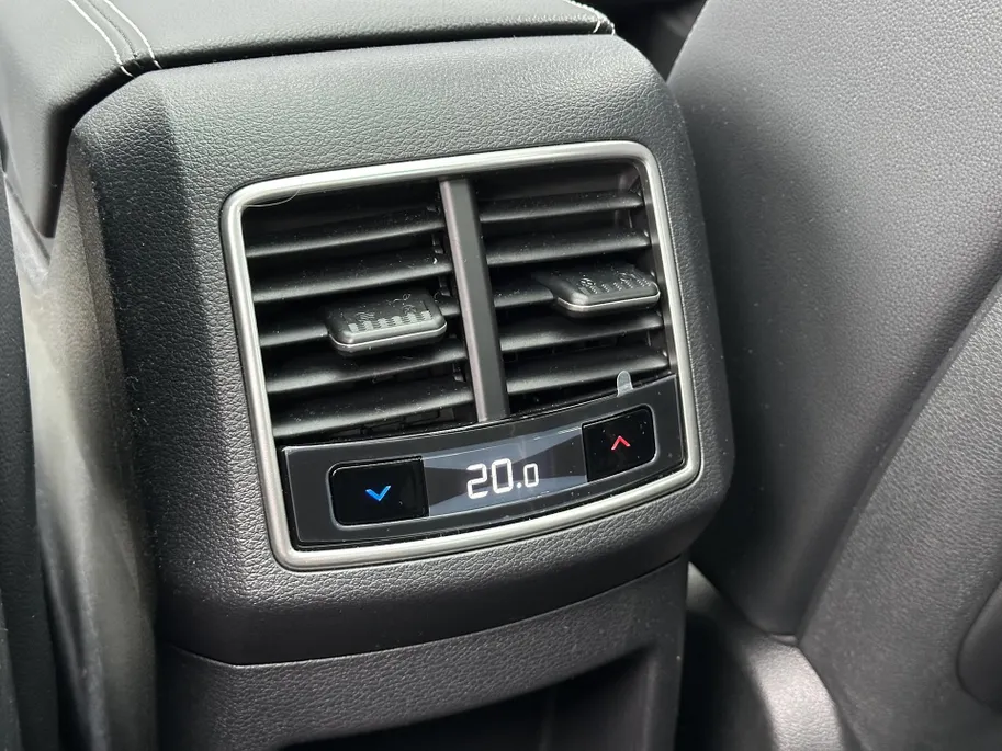 Kia Sportage 1.6 T-GDi Plug-in Hybrid GT-PlusLine | Afneembare Trekhaak | Demo | Direct leverbaar | 360 Camera | Schuif-/kanteldak | Stoel-/stuurverwarming | Apple Carplay | Android Auto