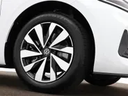 Volkswagen ID.3 Neo Style 61 kWh accu 190 PK elektr. aandrijving · Achteruitrijcamera · Draadloze telefoonlader · Zijruiten achter en achterruit getint ·