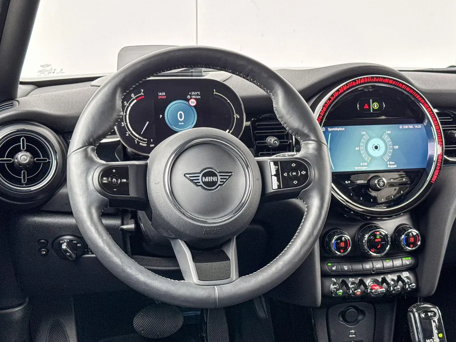 MINI Cooper 5-deurs 1.5 Cooper Camden Plus Edition