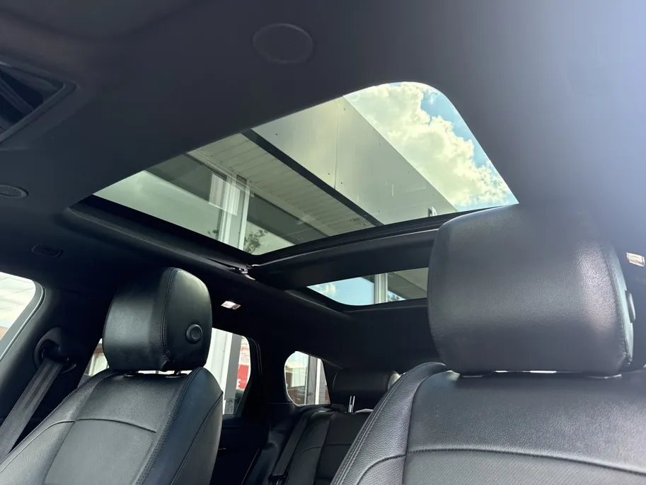 Land Rover Range Rover Evoque 1.5 P270e AWD | BTW | Garantie to 2029 | Panoramadak | Meridian