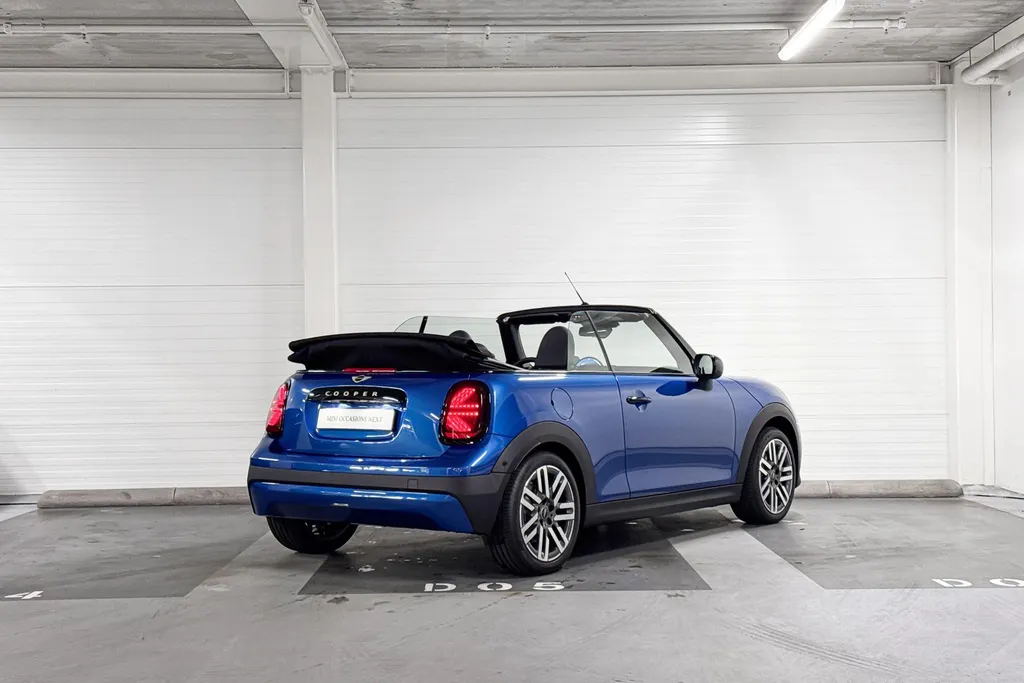 MINI Cooper Cabrio Cooper C Favoured