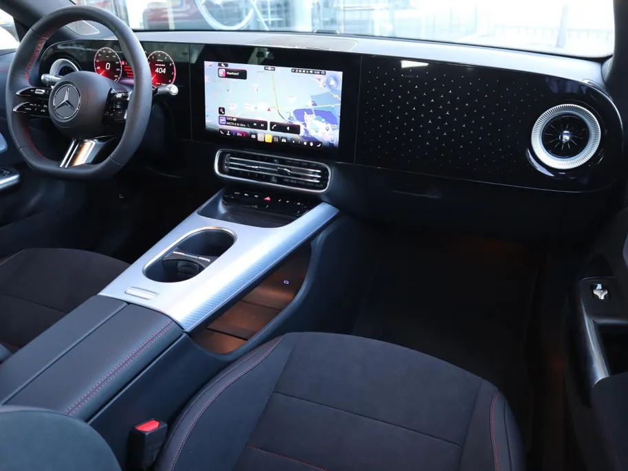 Mercedes-Benz CLA 200 Business Solution AMG