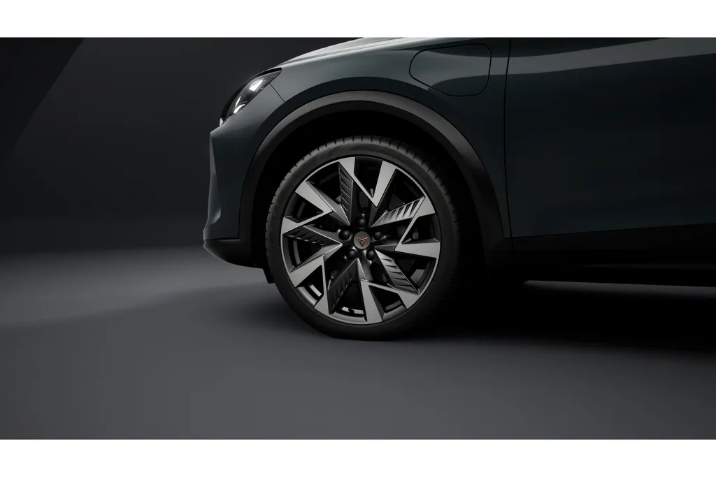 CUPRA Formentor VZ Performance | Digitaal instrumentenpaneel (Virtual Cockpit) | Draadloze Apple CarPlay™, Android Auto™ | Elektronisch Sperdifferentieel (XDS)