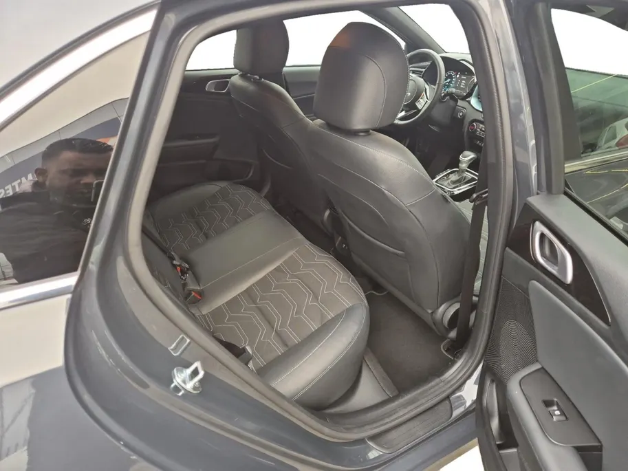 Kia Ceed 1.0 T-GDi MHEV Design Edition Automaat | Navi | Climate Control | Camera | LM Velgen | Stoelverwarming-/Stuurverwarming | Apple Carplay & Android Auto