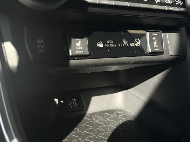 Suzuki Across 2.5 Plug-in Style | Blindspot | All Seasons