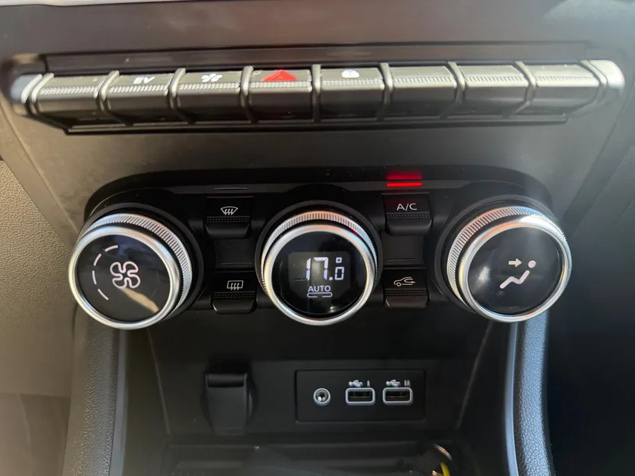 Renault Captur 1.6 E-Tech full hybrid 145 techno | Automaat | Trekhaak | Navigatie | Parkeersensoren | Camera | Apple Carplay & Android Auto | Cruise & Climate Control | 12 Maanden BOVAG Garantie
