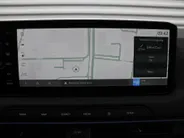 Kia EV2 Plus Advanced 42.2 kWh | Stuur-/stoelverwarming | Schuifdak | Dodehoek detectie | Elek. Stoelverstelling | Camera | 18' LM | LED | HK audio | Cruise adapt. |