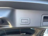 Land Rover Range Rover Evoque 1.5 P270e PHEV AWD SE Dynamic Edition | Black Pack | Keramische coating | Panoramadak | Meridian audio-installatie | Elektrisch verstelbare stoelen incl. geheugenfunctie | 3D camera | Apple/Android Carplay | Elektrisch verstelbare achterklep | Stoelverwar