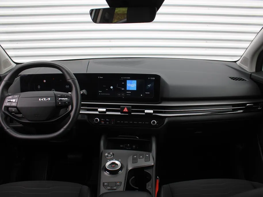 Kia Sportage 1.6 T-GDi Hybrid DynamicLine | Stuur-/stoelverwarming | Camera | Elek. stoelverstelling | Cruise adapt. | LED |  Telefoonlader | 18' LM | Clima |