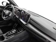 Volkswagen Golf 1.5 eHybrid 272pk DSG GTE · Panoramadak · Camera · Matrix LED · Stuur- & Stoelverwarming · Head-Up Display · Garantie t/m 09-09-2030 of 100.000km
