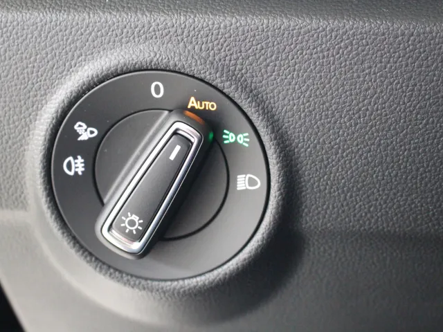 Volkswagen T-Roc Cabrio 1.0 TSI Style Goal Led | All Season Banden | Navigatie | 17' Velgen 'Zurich'