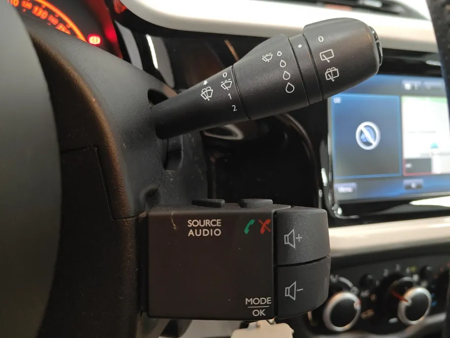 Renault Twingo 1.0 SCe Collection NAVI AIRCO CAMERA CRUISE CONTROLE PARKEERSENSOREN ANDROID AUTO CENTRAAL VERGRENDELING 12 MAANDEN GARANTIE ZEER MOOIE AUTO