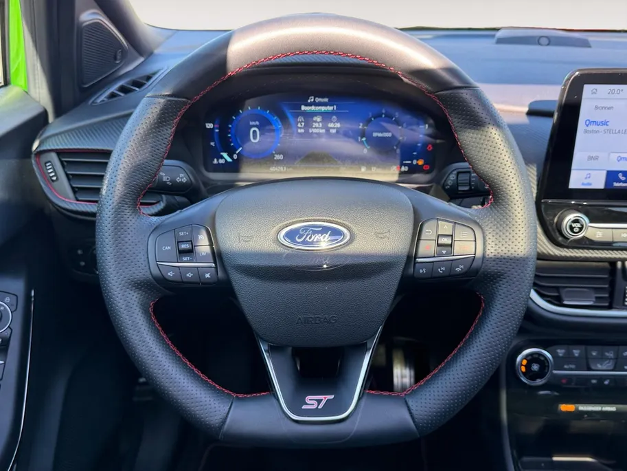 Ford Puma 1.5 EcoBoost ST-X | Dealer onderhouden | 200 pk | Pano dak | Launch control | Parkeersensoren voor en achter | Achteruitrijcamera | Winter pack | BLIS | 19' lichtmetalen velgen | Apple carplay & Android auto | Cruise control | Privacy glas | Bovag garanti