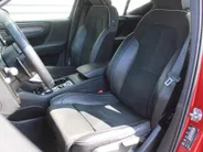 Volvo XC40 2.0 T4 R-Design | Keyless | HK Audio | Adap. Cruise | PDC | Elek. Trekhaak | 19' Velgen | Elek. Kofferklep | Camera | Stoelverwarming |