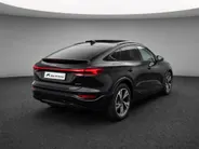 Audi Q6 e-tron S edition Quattro 100 kWh 387pk · SOH 97,1% · Panoramadak · 360 Camera · Wegklapbare Trekhaak · Elek. Voorstoelen · Kuipsport stoel · 20'' Inch · Garantie t/m 23-04-2030 of 100.000km