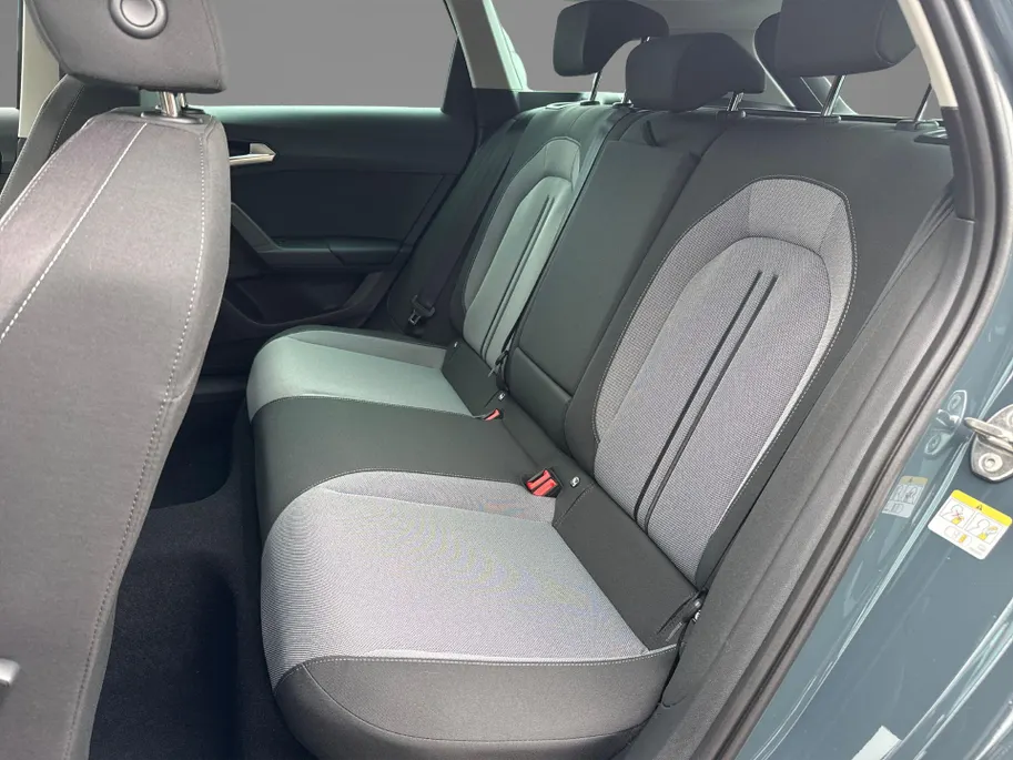 SEAT Leon Sportstourer Style Business Intense 1.5 eHybrid 204PK Station | Matrix Verlichting | Fiord Blue | Herwaardering !!!