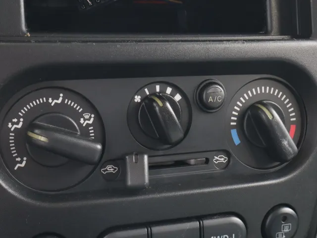 Suzuki Jimny 1.3 Exclusive Automaat | 4X4 | All Seasons | Airco | Trekhaak