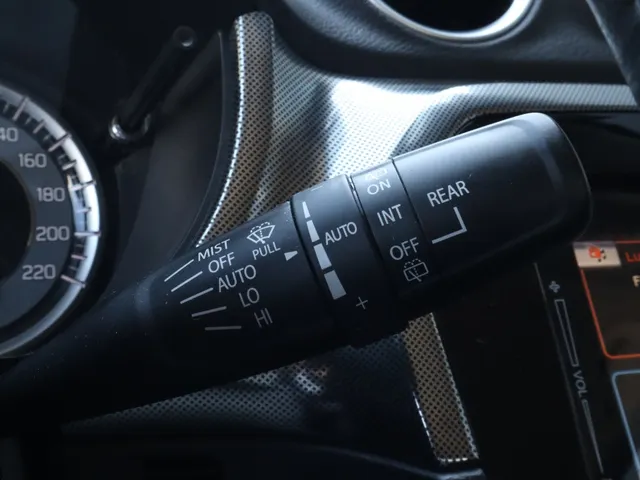Suzuki Vitara 1.5 Hybrid Style | Carplay | All Seasons | Leder
