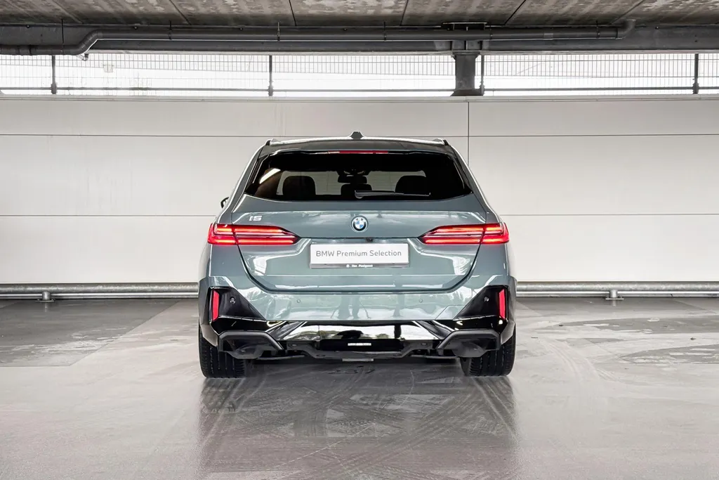 BMW i5 Touring eDrive40 84 kWh