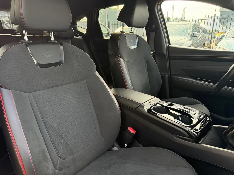 Hyundai Tucson 1.6 T-GDI PHEV N Line 4WD 265PK | 66km WLTP elektrisch | Navigatie | Apple Carplay & Android Auto | Adaptive cruise control | Parkeersensoren rondom | 360 camera | Stoelverwarming & koeling voor |