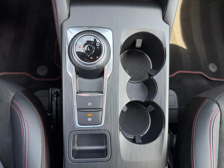 Ford Kuga 2.5 PHEV ST-Line X | Dealer Onderhouden | Garantie tot 11-02-2028 | Pano Dak | 360 Graden Camera | Adapt. Cruise Control | BLISS | Winter Pakket | B&O Audio | Electrische Achterklep