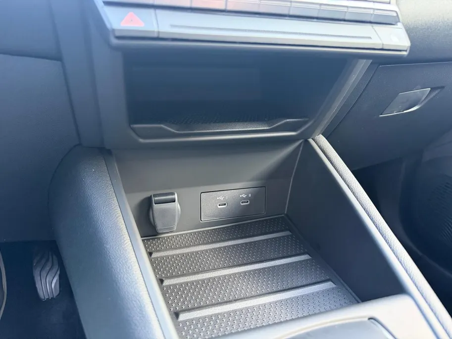 Mitsubishi Grandis 1.8 HEV Instyle | Nieuw model | €4000 korting | Carplay / Android auto | Direct leverbaar | Stoel, stuur en voorruit verwarming |